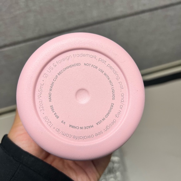 Rose Quartz 32 oz OWALA free sip - Picture 3 of 6